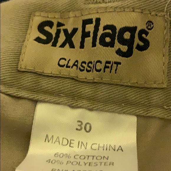 Sixflags shorts - Picture 4 of 4